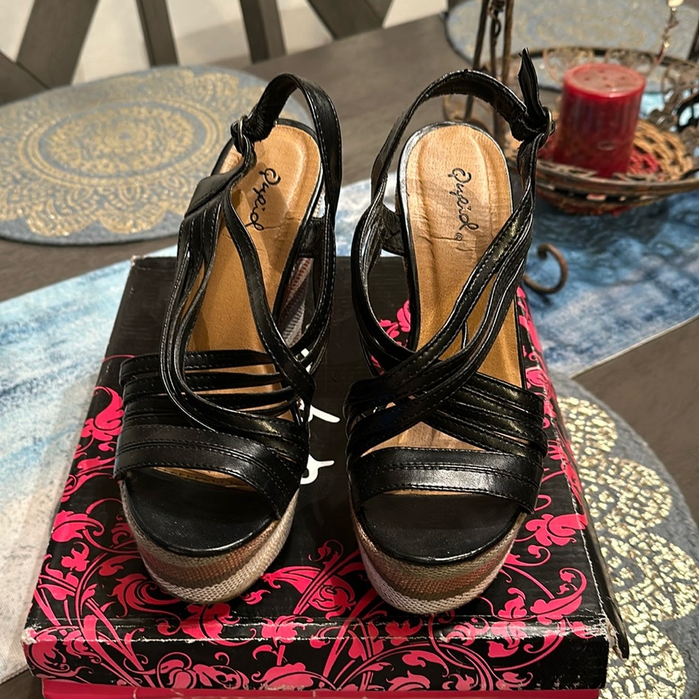 Cupid Wedge